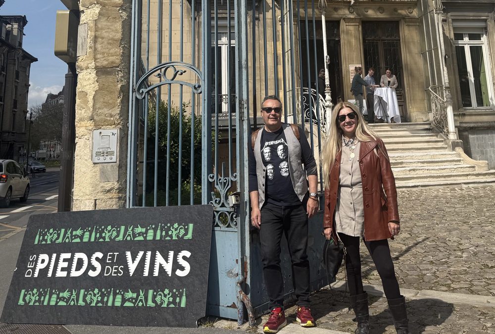 PRINTEMPS CHAMPAGNE: El único evento donde escupir es un signo de buenas maneras.